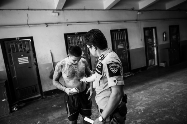 Documentary Photography Thailand Prison Boxing 08